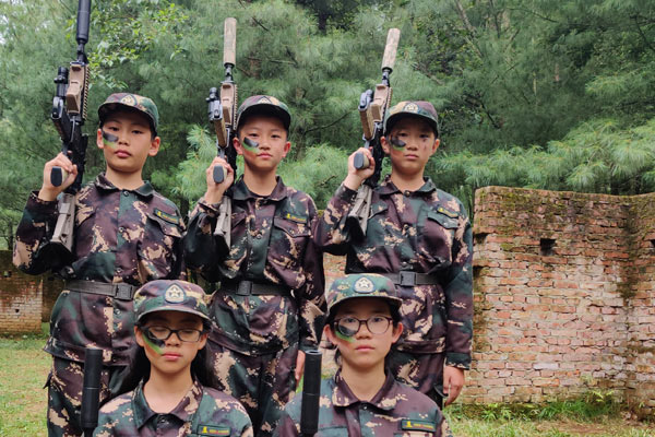 昆明的军事夏令营哪家比较好？这两家机构口碑好
