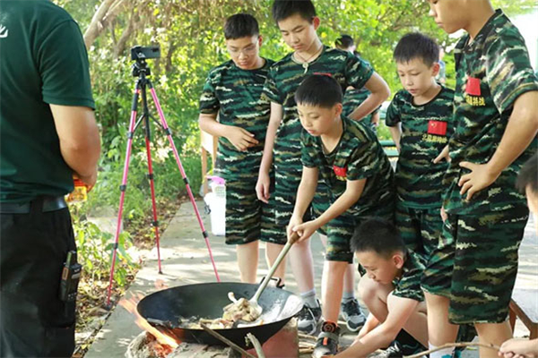 南宁军事化夏令营排名：选这3家错不了