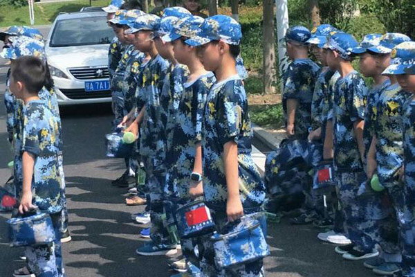 武汉正规军事夏令营价格