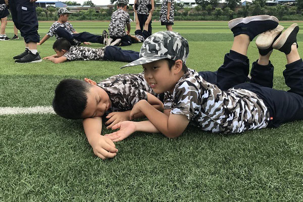 西安儿童军事夏令营哪个好?看看其他家长选哪个机构